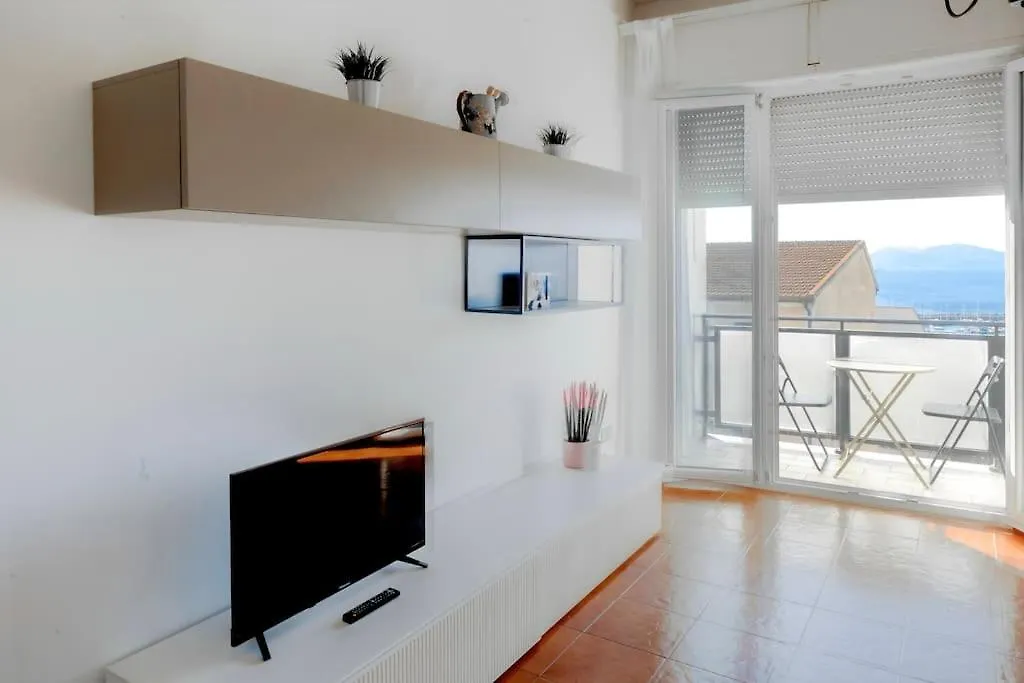 Dolce Vita Marina -Sea View Apartment Piombino Italy